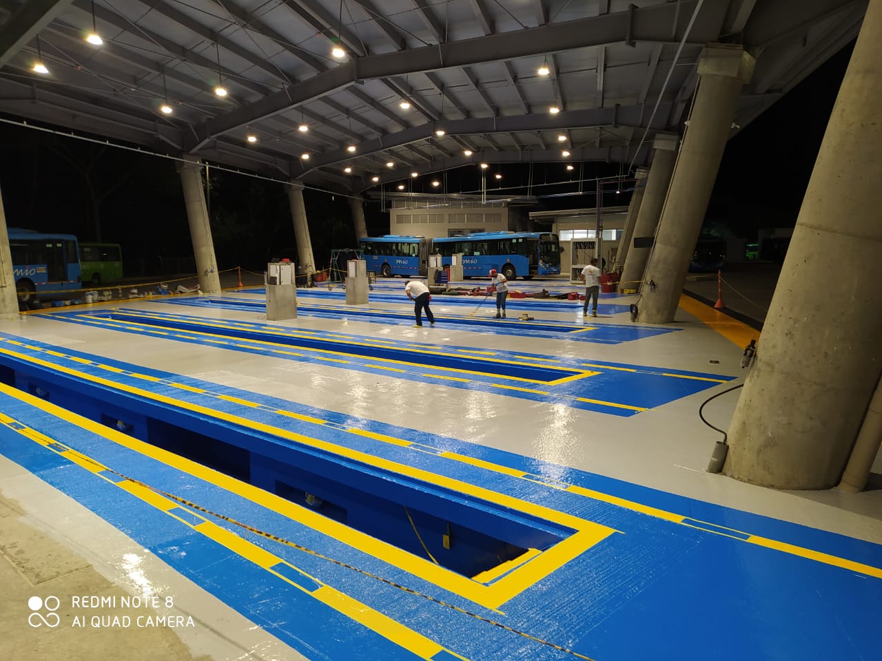 Bodega después de pintar